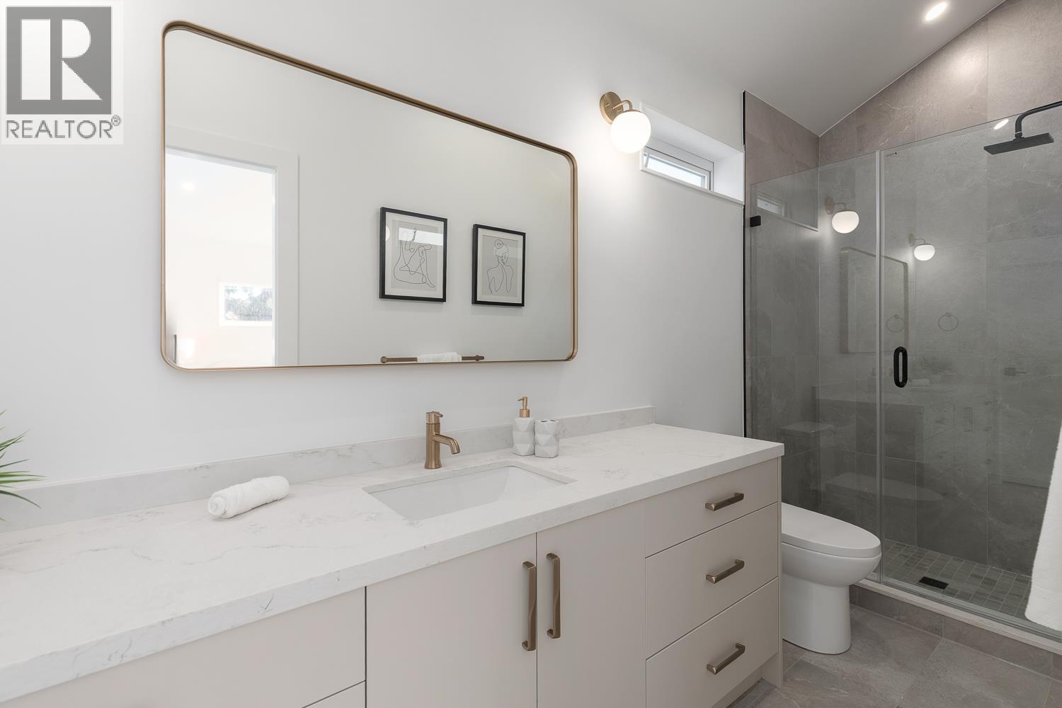 Photo of 2 2138 W 48TH AVENUE 23