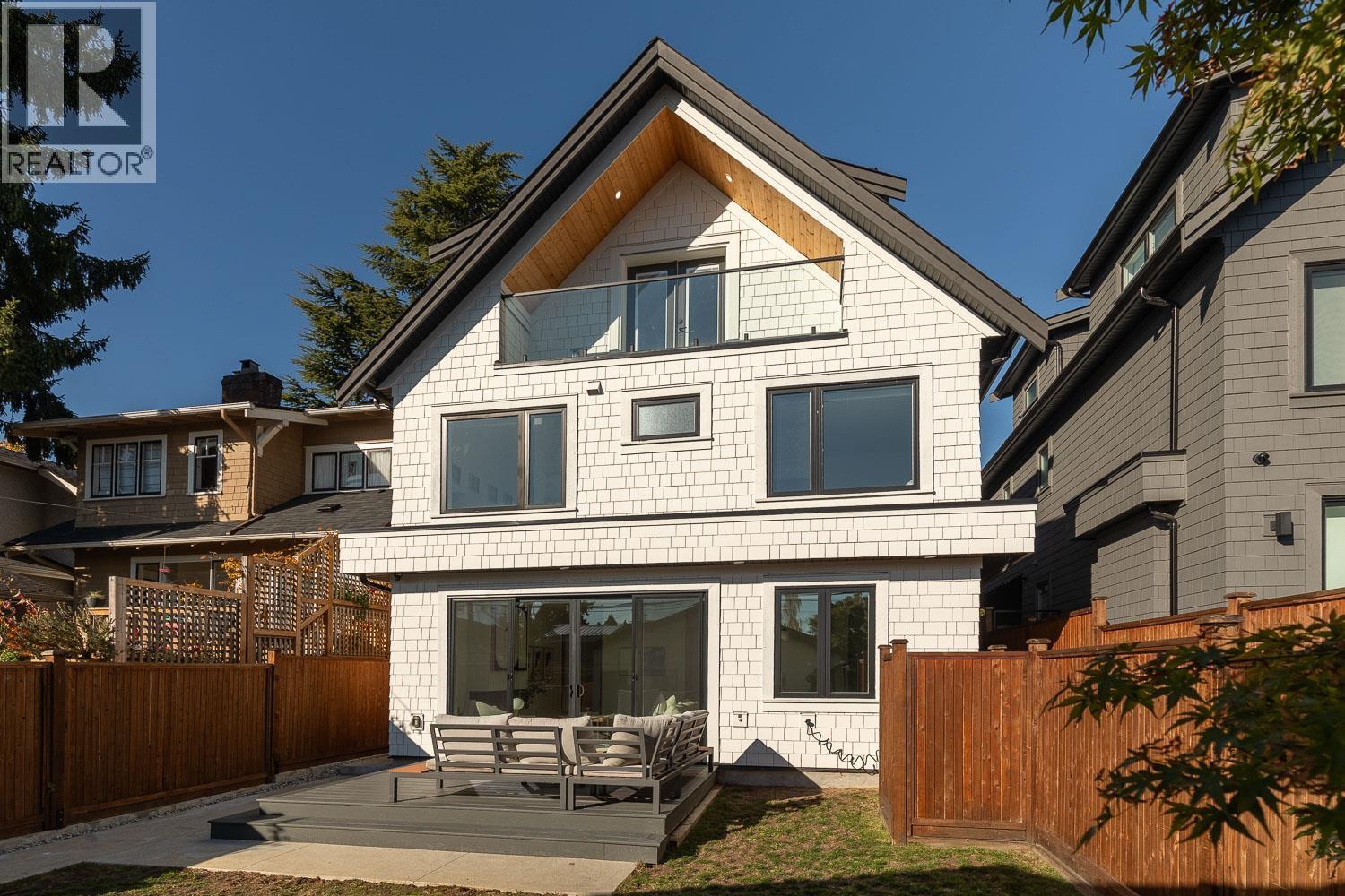 Photo of 2 2138 W 48TH AVENUE 30