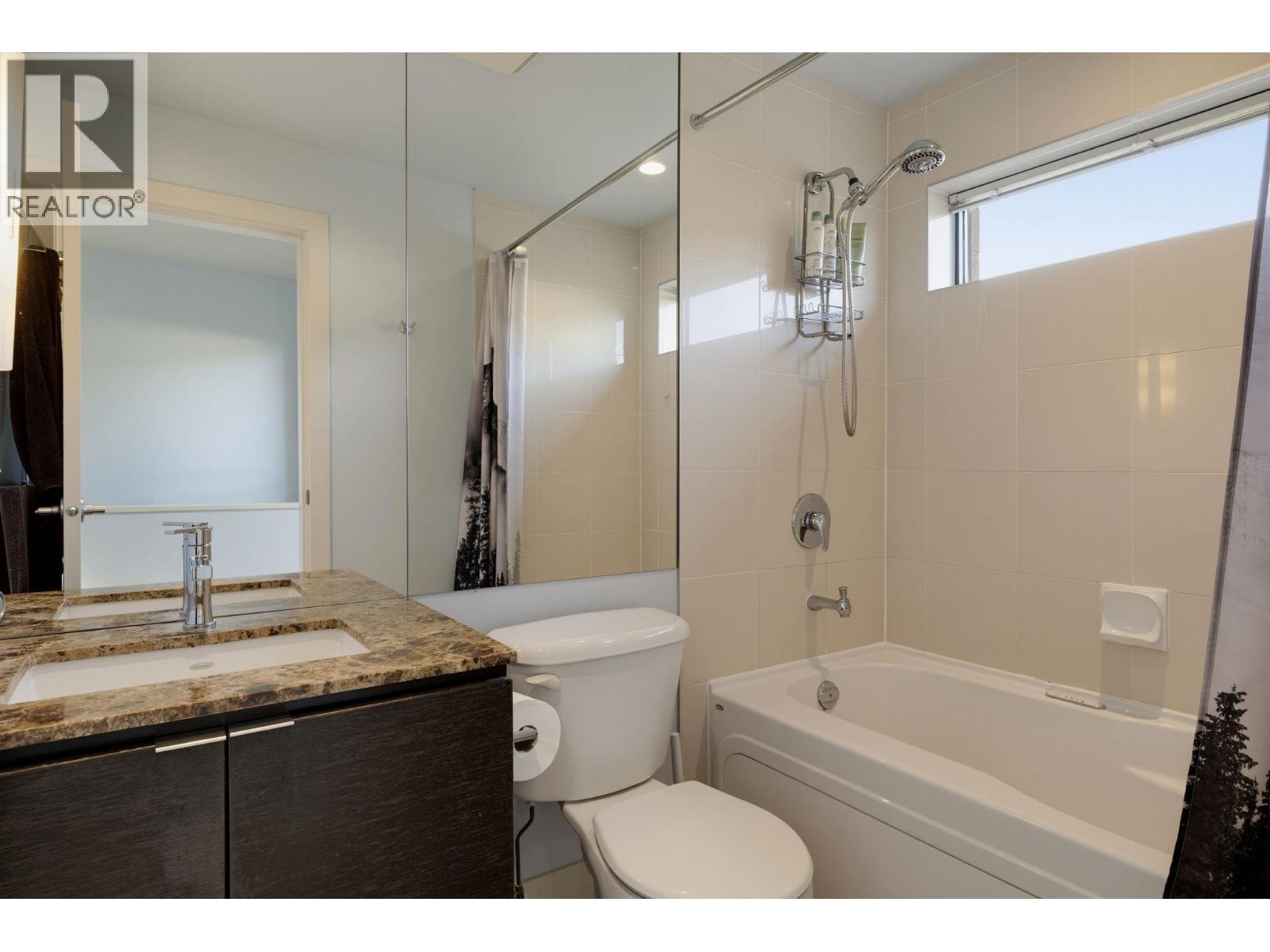 Photo of 3742 COMMERCIAL STREET 15