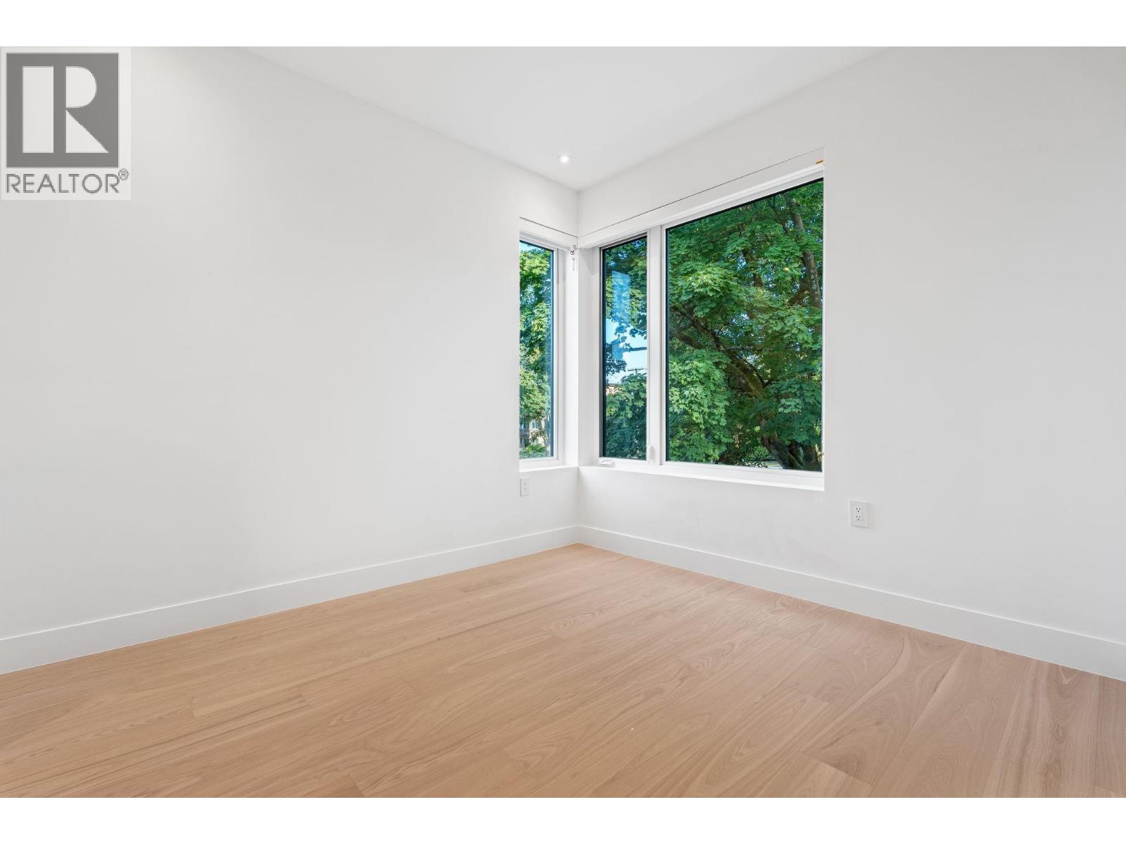 Photo of 1 3813 W 16TH AVENUE 19