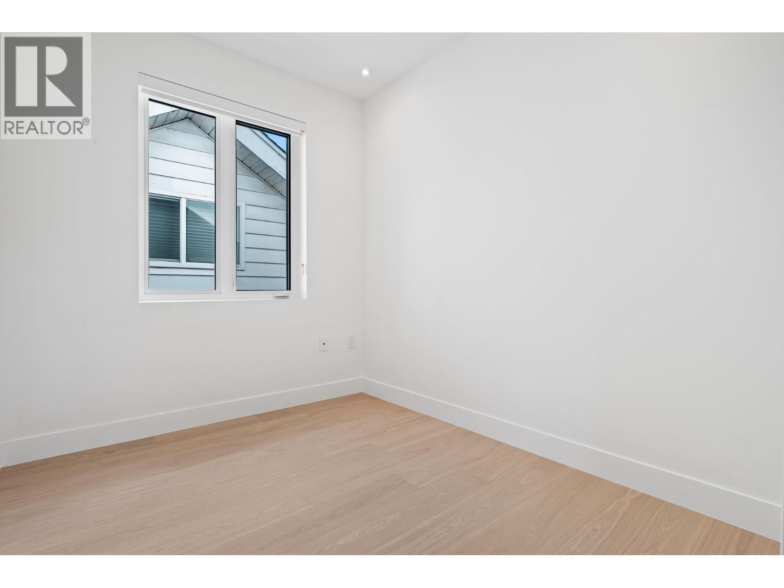 Photo of 1 3813 W 16TH AVENUE 25