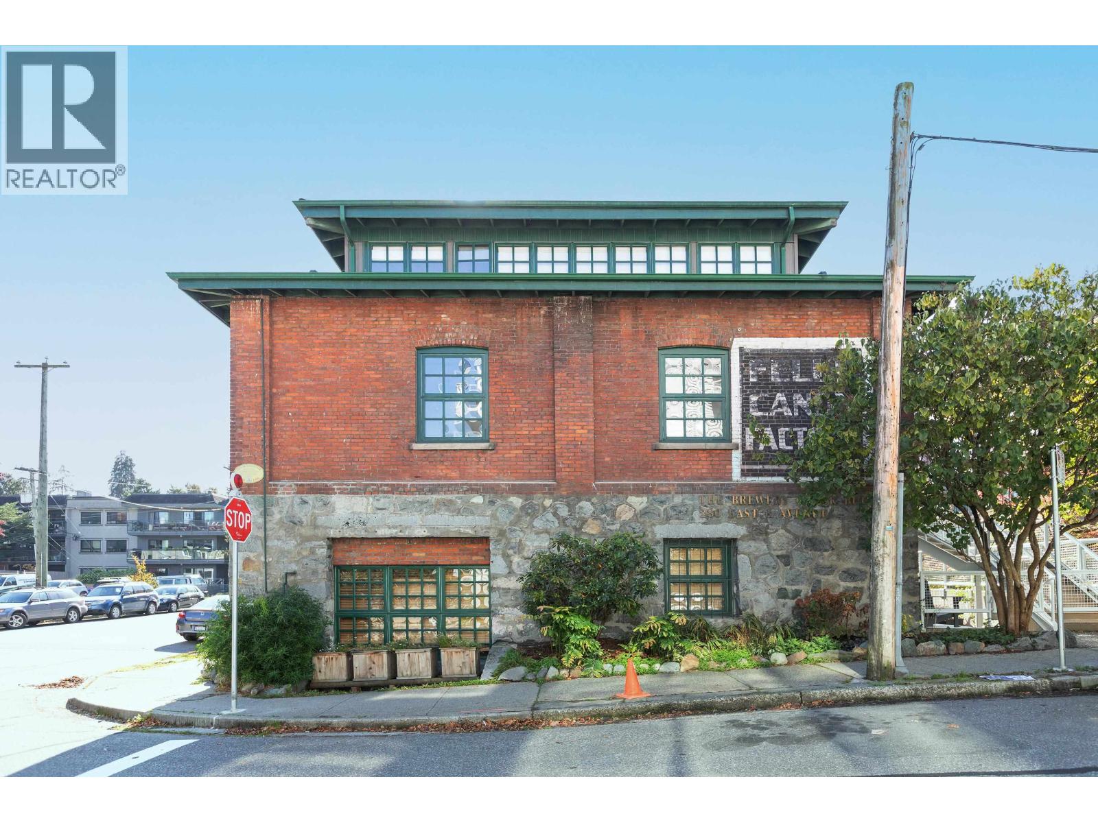 Photo of 4 280 E 6TH AVENUE 17