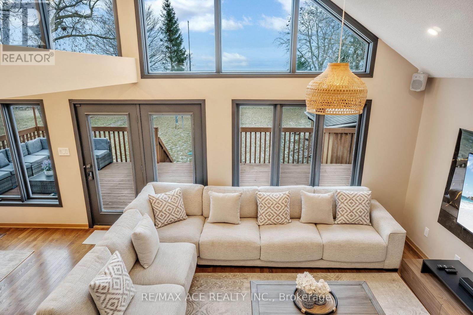 52 West Beach Road, Clarington, ON photo 15