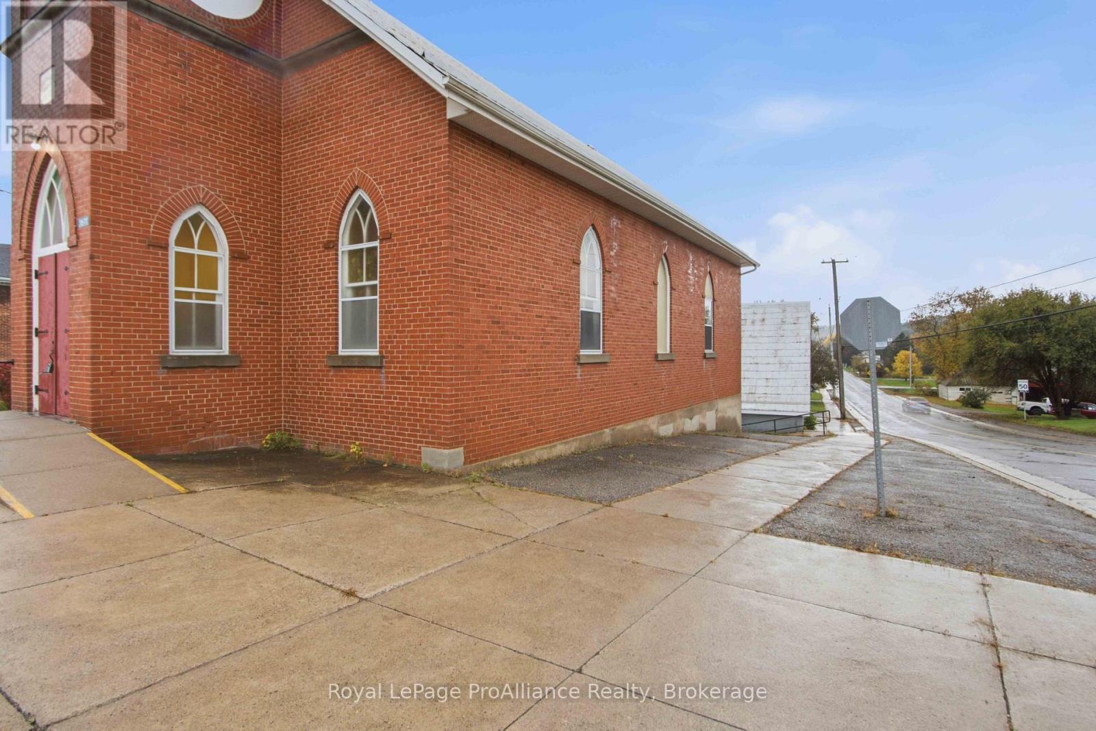 1671 County Road 5, Quinte West, ON photo 2
