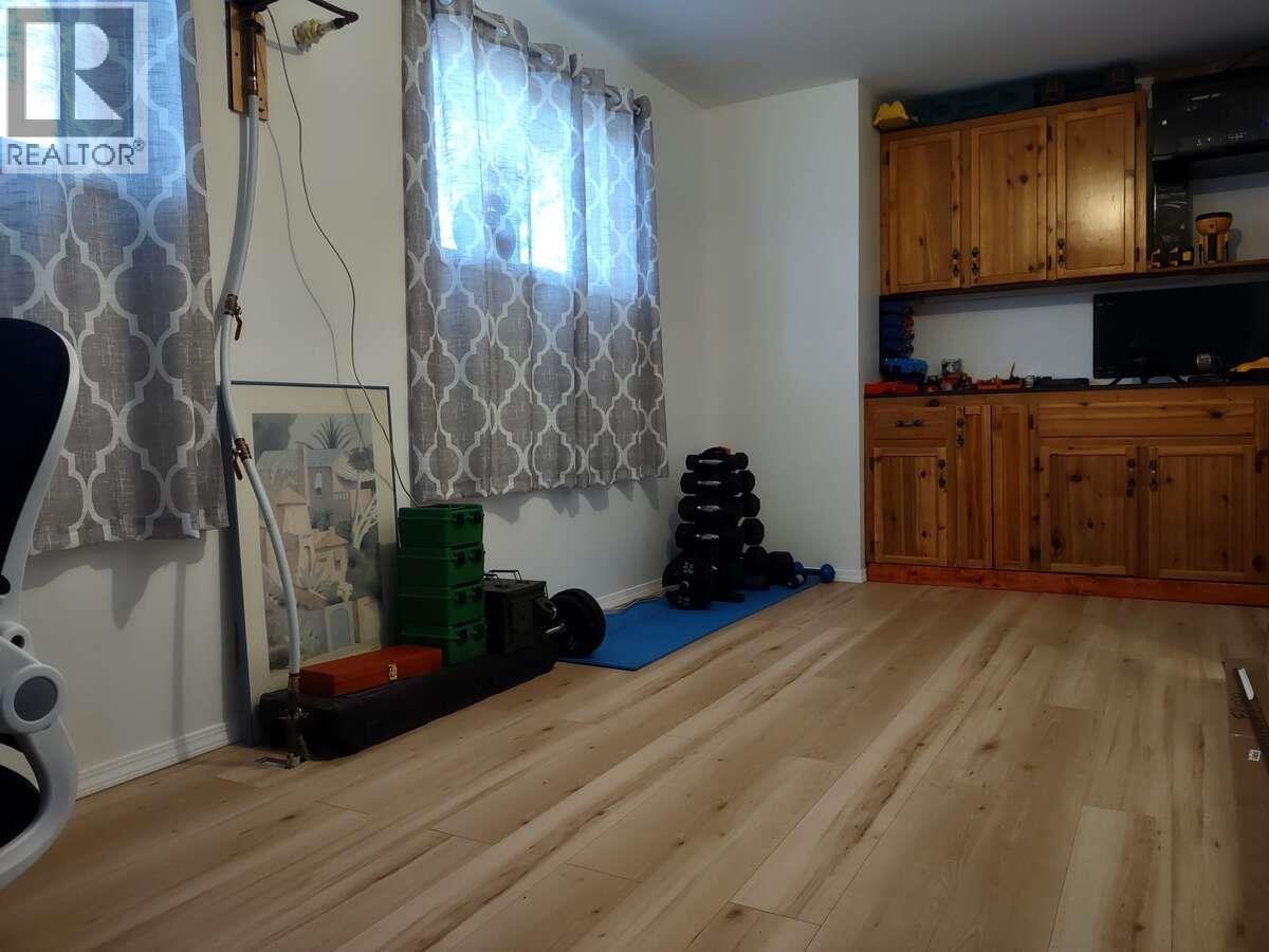 378 ENDAKO AVENUE - 21