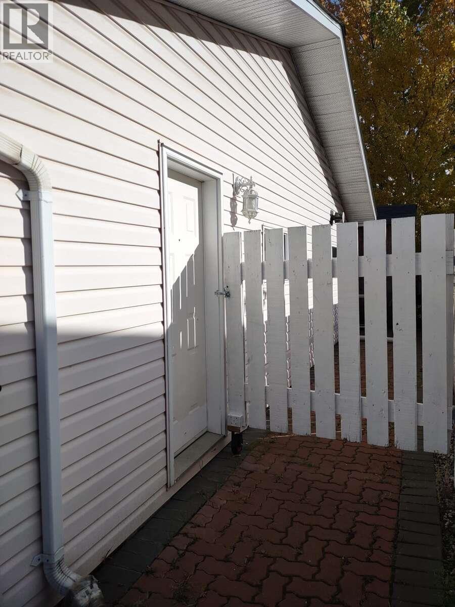 378 ENDAKO AVENUE - 26