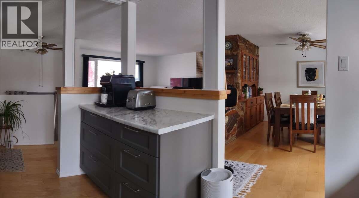 378 ENDAKO AVENUE - 9
