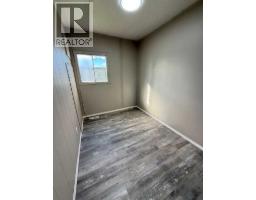 10 Kaybob Trailer Crt, Fox Creek — photo 19
