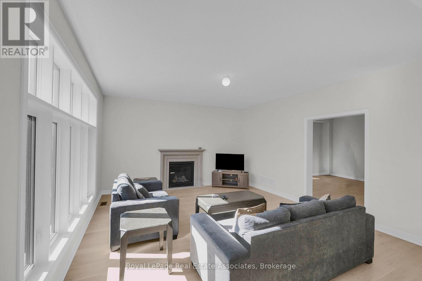 1418 Davis Loop, Innisfil photo 13