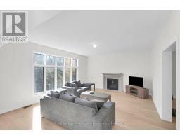 1418 Davis Loop, Innisfil, ON L0L1W0 Photo 12