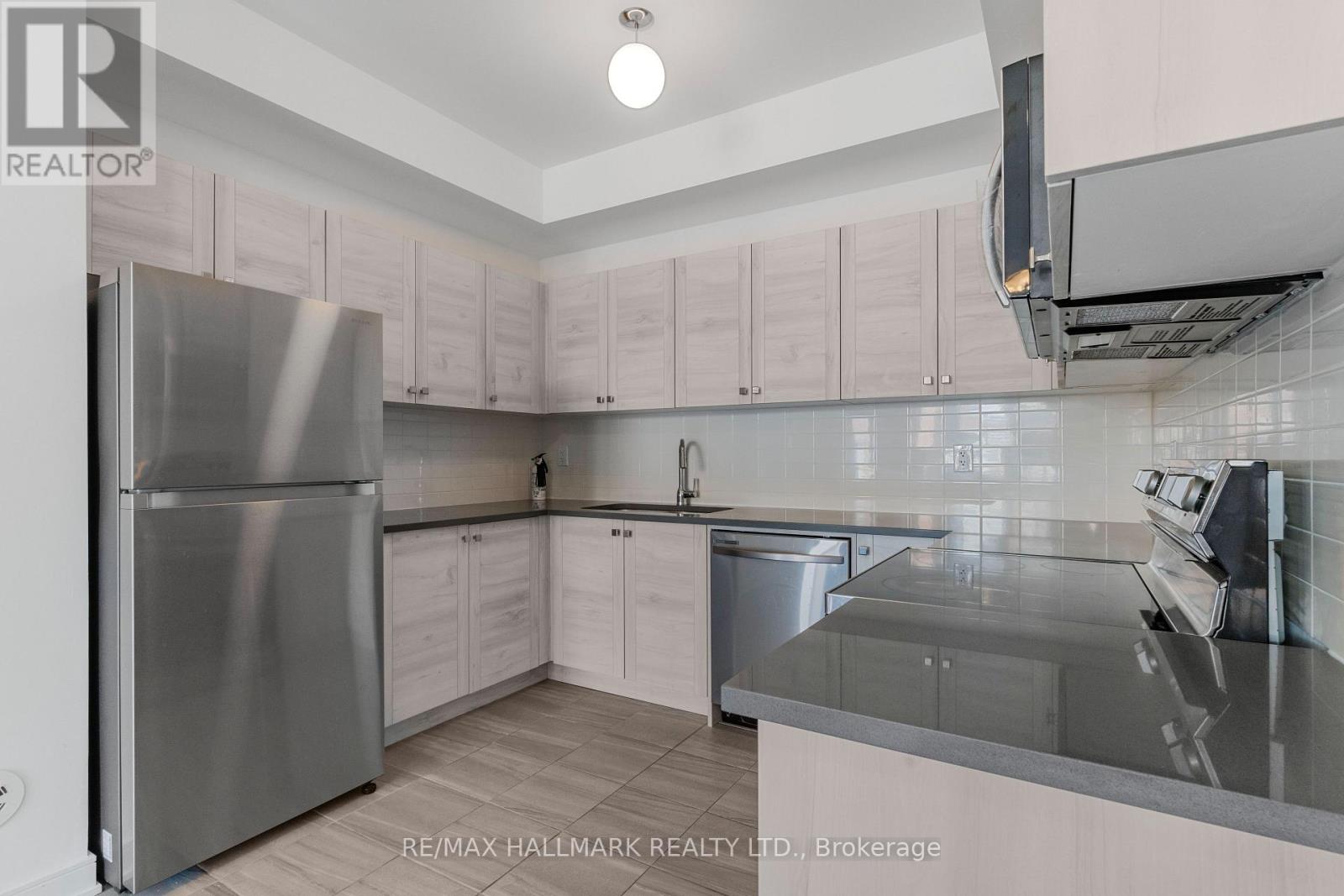 48 Spry Lane, Barrie photo 12
