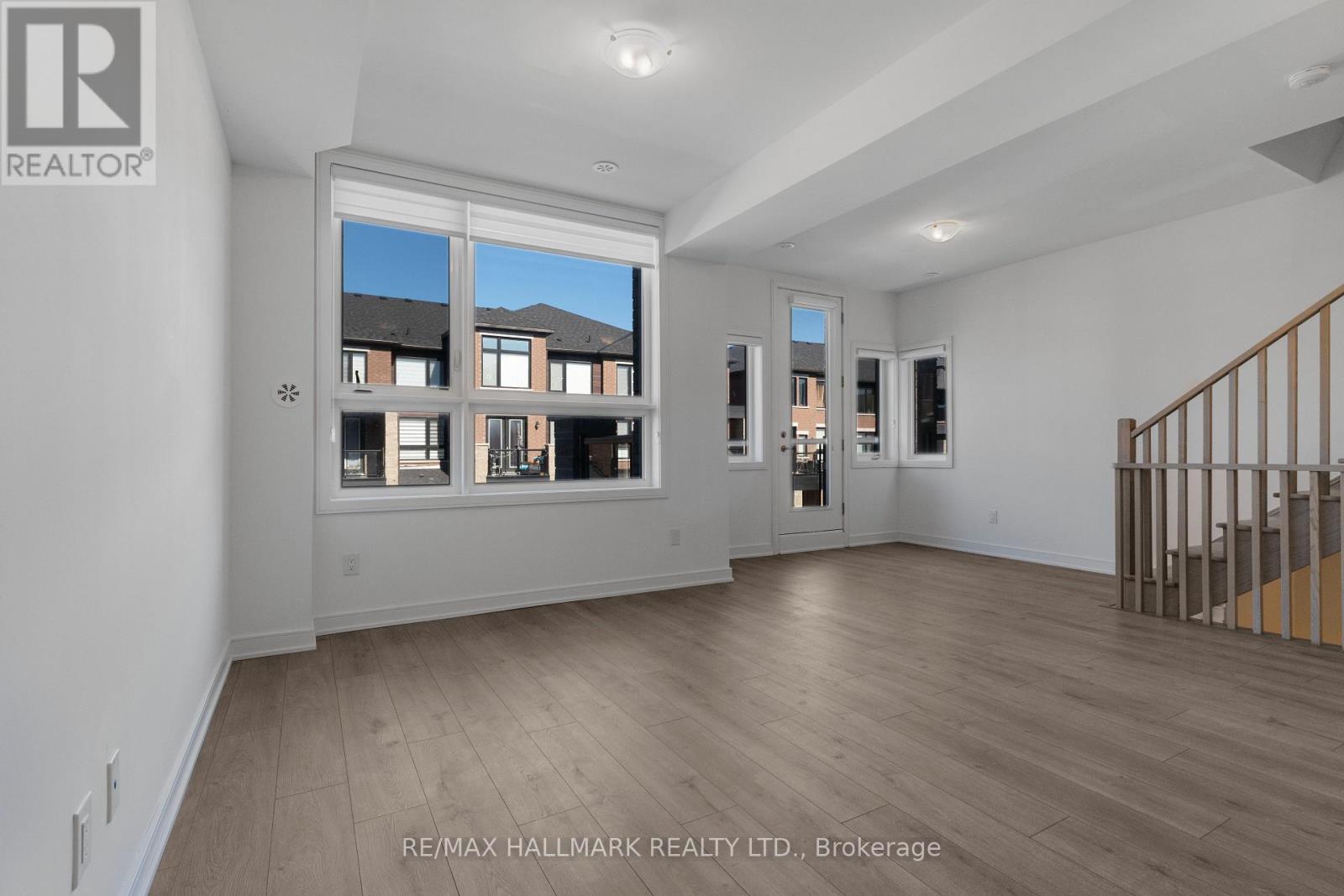 48 Spry Lane, Barrie photo 4