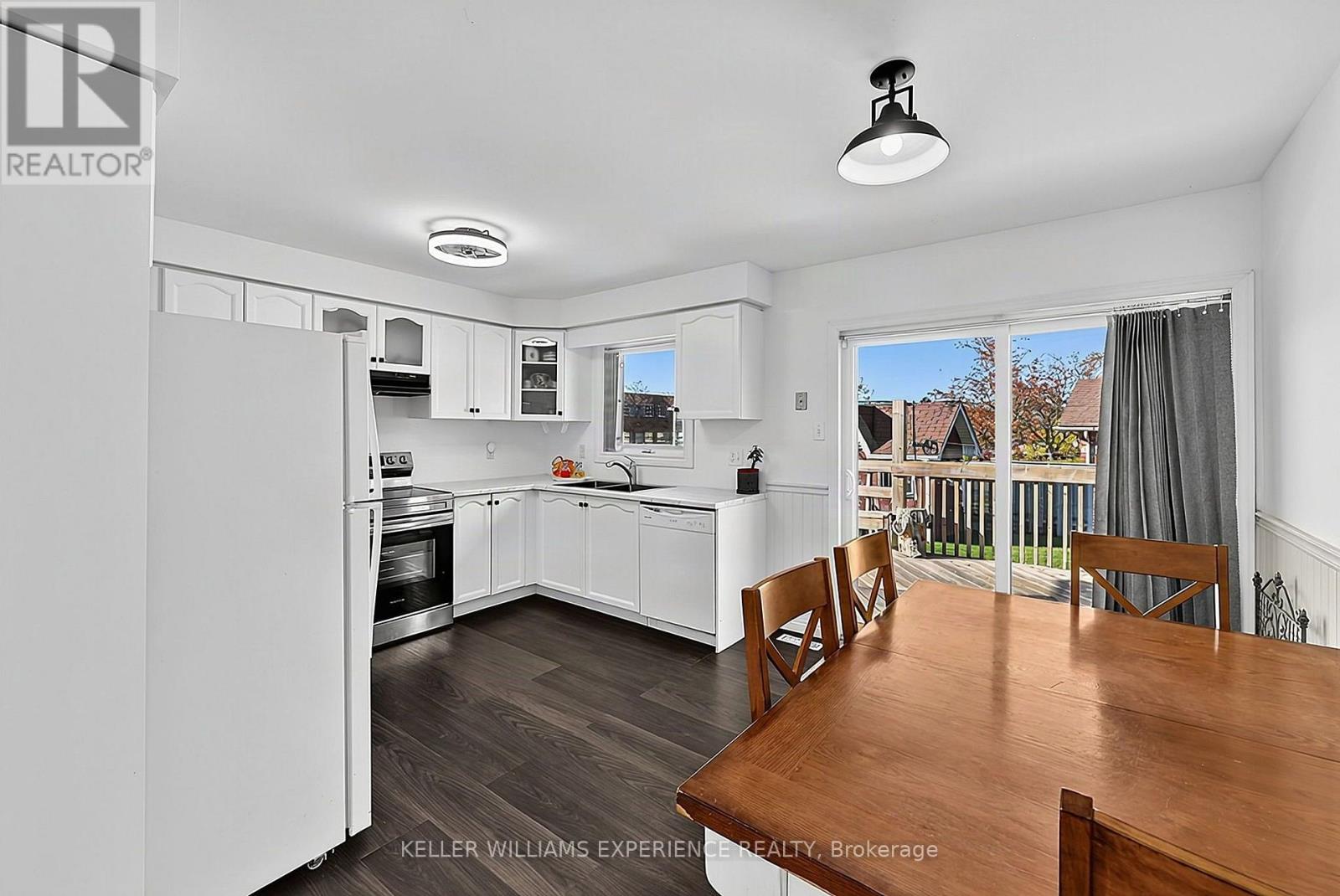 169 Emms Drive, Barrie photo 15