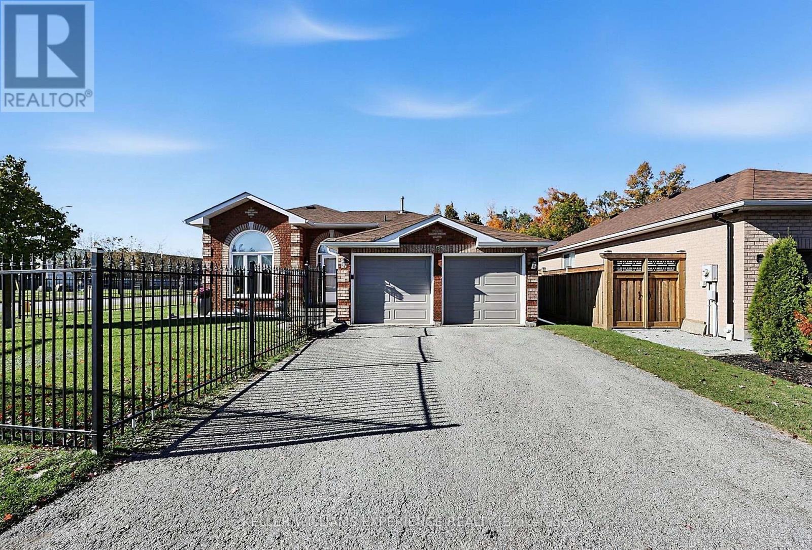 169 Emms Drive, Barrie photo 2