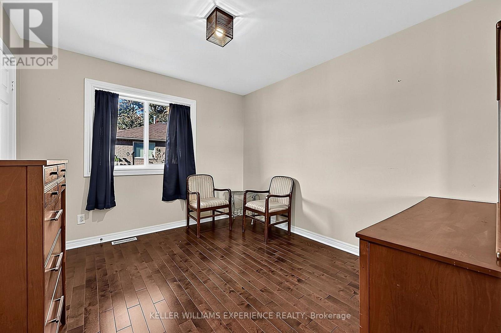 169 Emms Drive, Barrie photo 24
