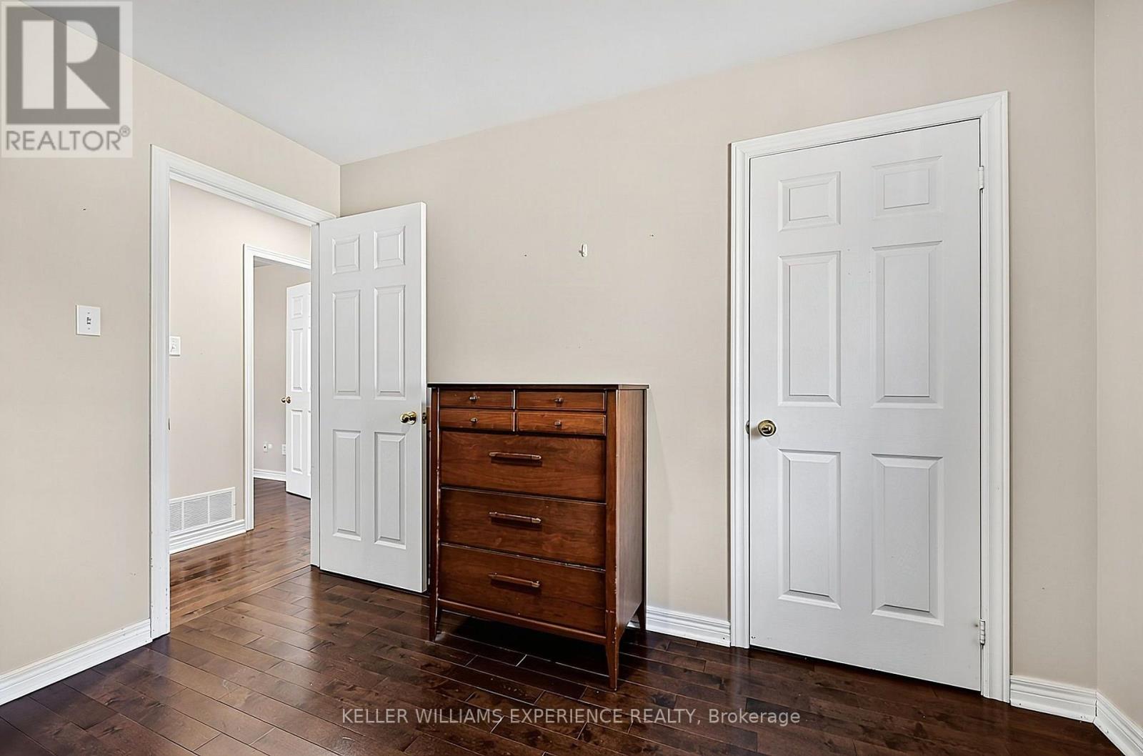 169 Emms Drive, Barrie photo 25