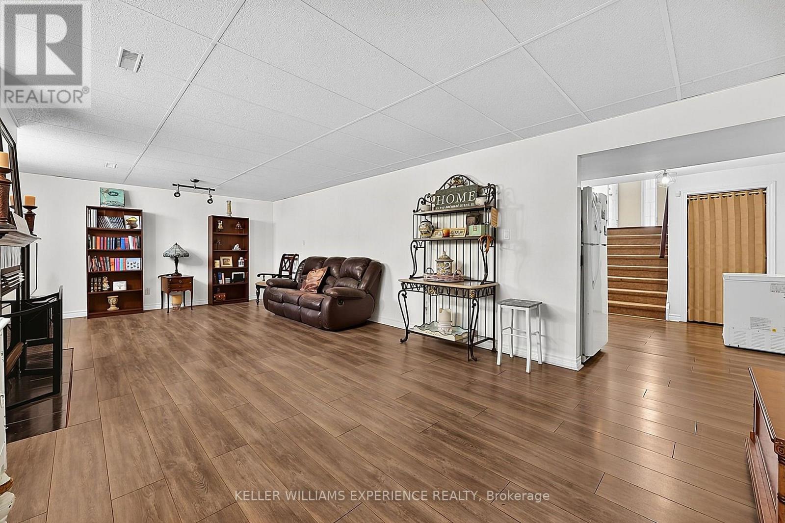 169 Emms Drive, Barrie photo 31