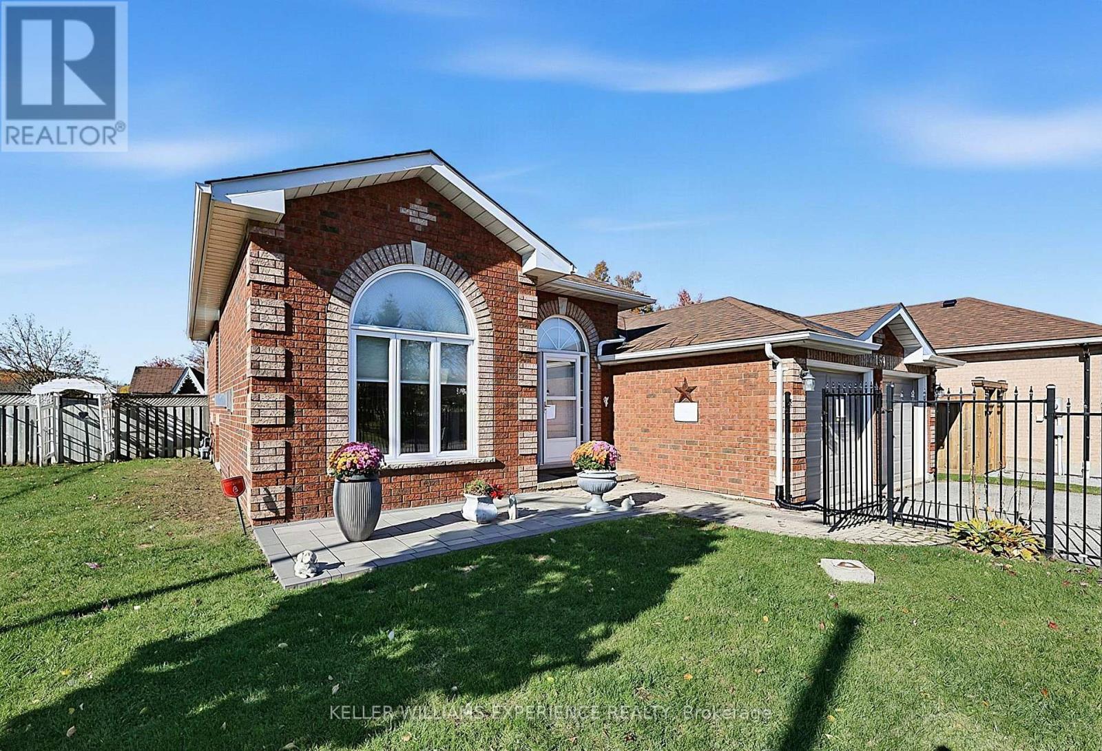 169 Emms Drive, Barrie photo 5