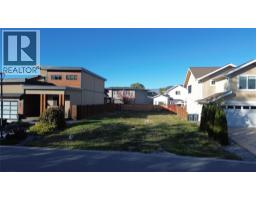 888 Johnson Street, Summerland, BC V0H1Z9 Photo 17