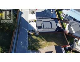 888 Johnson Street, Summerland, BC V0H1Z9 Photo 15