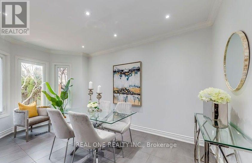 2093 Shorncliffe Boulevard, Oakville, ON photo 13