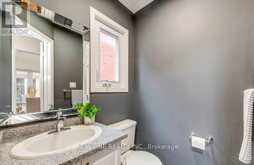 2093 Shorncliffe Boulevard, Oakville, ON photo 9
