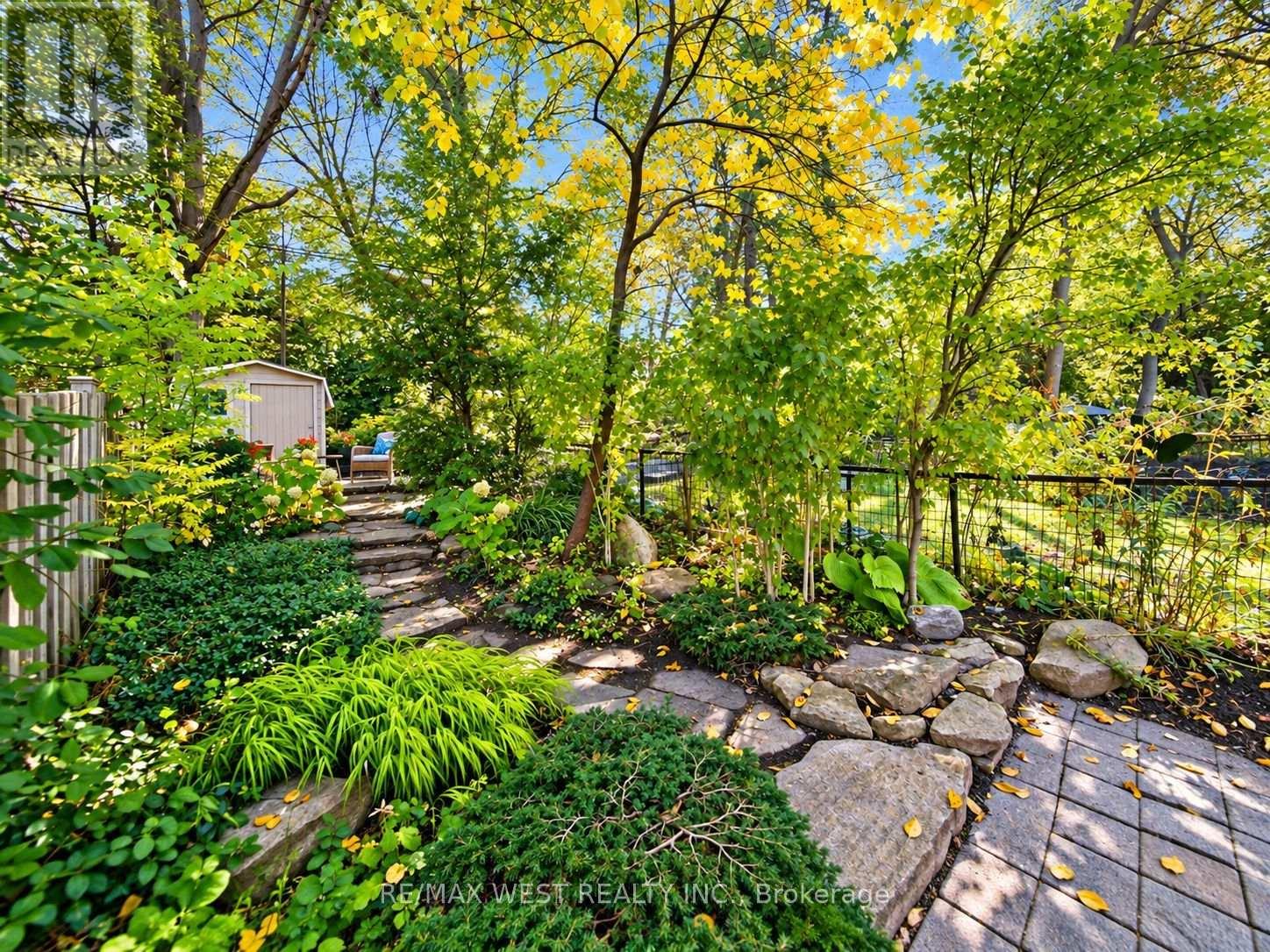 209 CLENDENAN AVENUE - 26