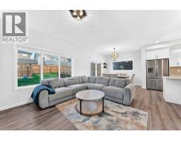 5pc Bathroom - 46 Lucas Heights Nw, Calgary, AB T3P1S9 Photo 8