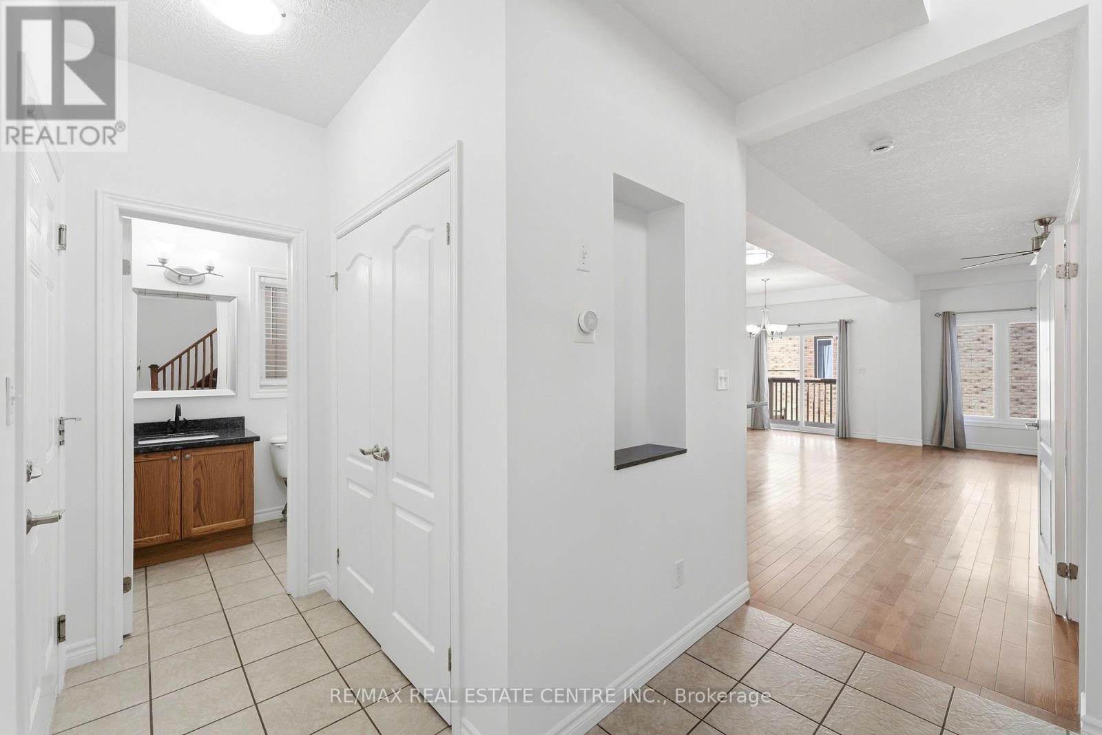 83 YATES AVENUE — photo 3