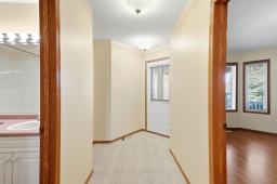 35 Country Villa Boulevard, East St Paul, MB R2E0L8 Photo 8