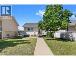 2385 Hatcher Drive Ne, Medicine Hat, AB T1C1X5 Photo 29