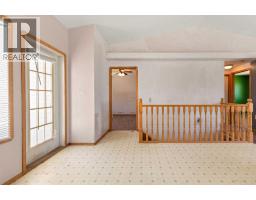 Office - 2385 Hatcher Drive Ne, Medicine Hat, AB T1C1X5 Photo 8
