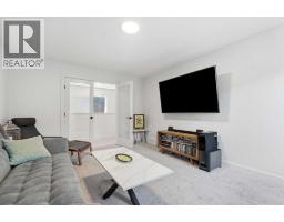 129 Wolf Hollow Villas Se, Calgary, AB T2X5K1 Photo 25