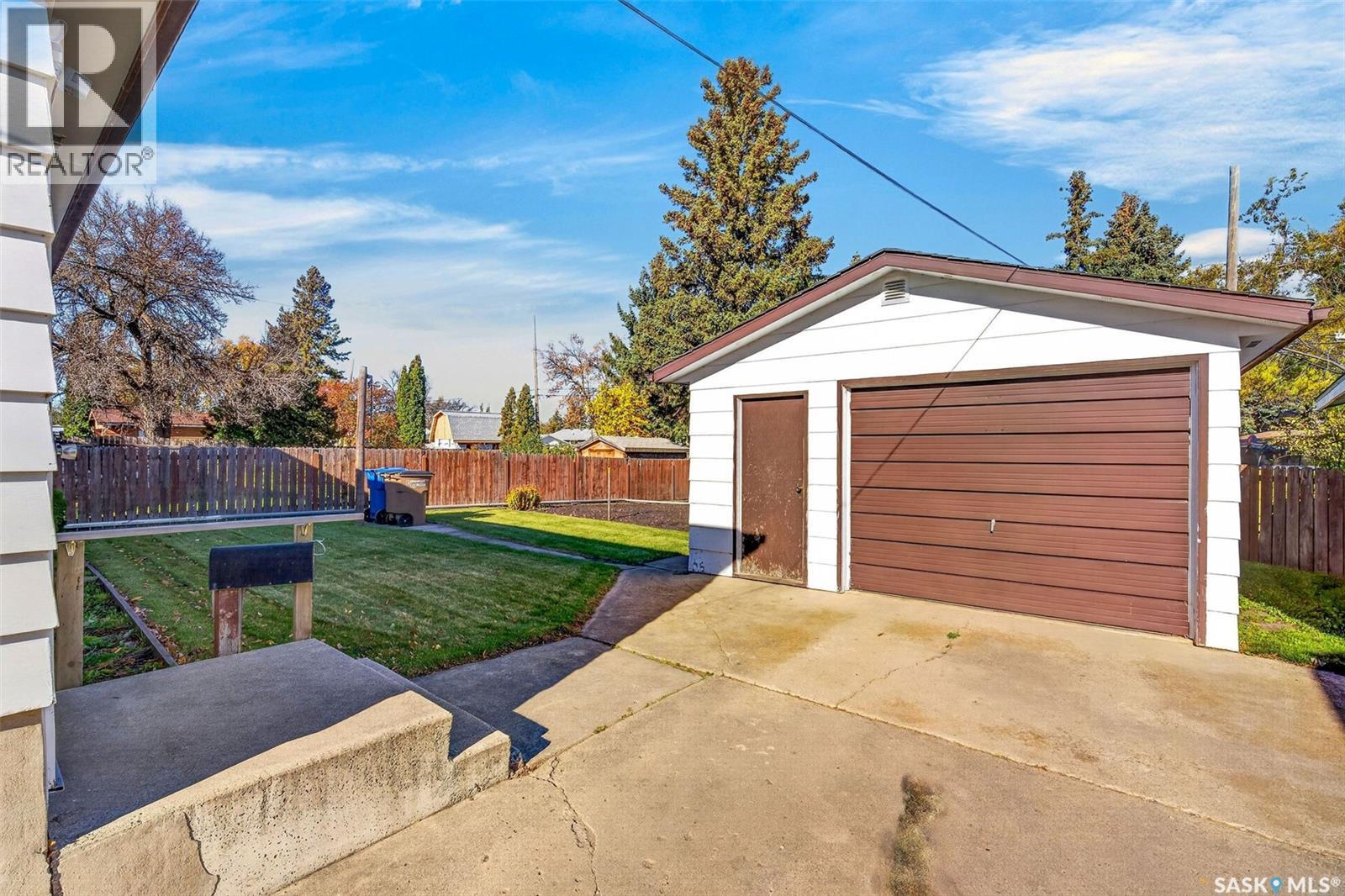 214 Burns AVENUE W, Melfort — photo 32