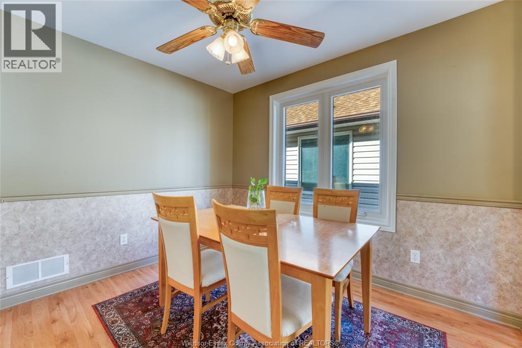 1583 CHATEAU AVENUE - 7