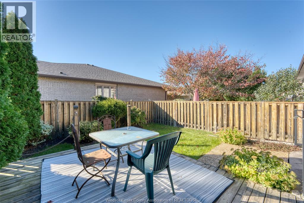 1583 CHATEAU AVENUE - 27