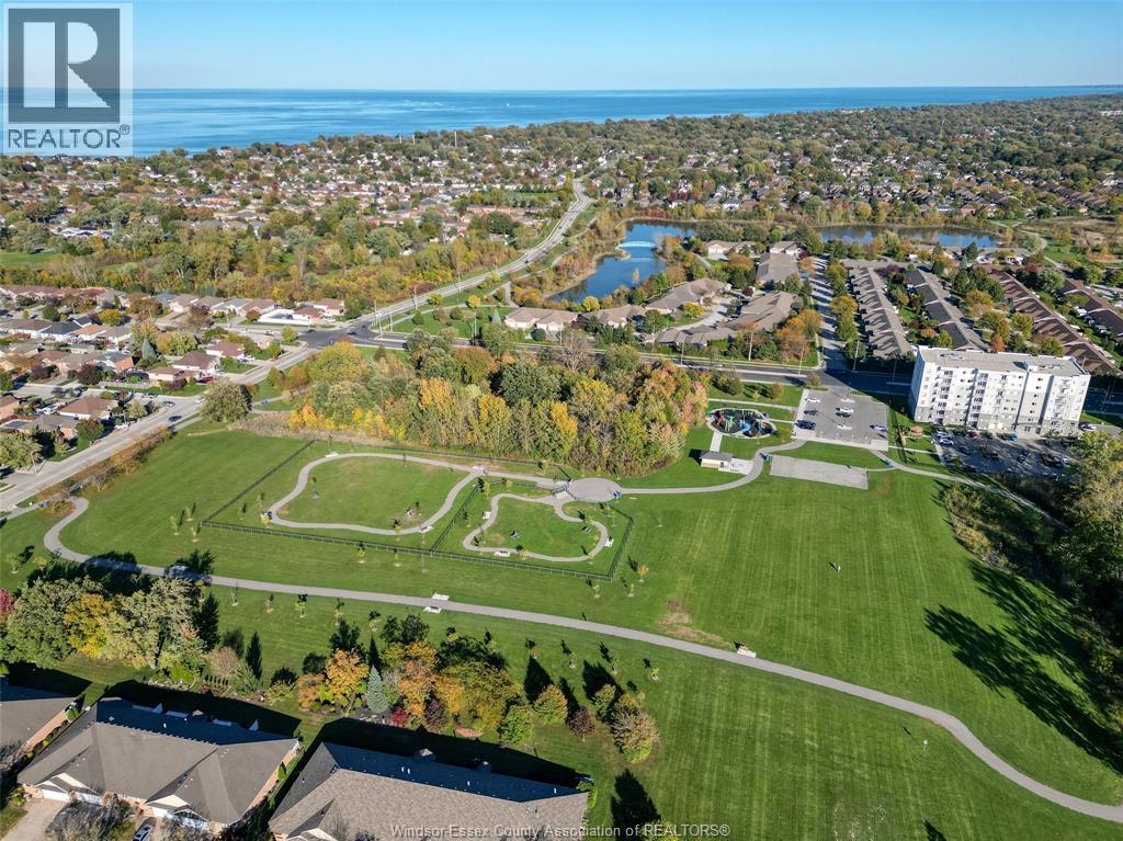 1583 CHATEAU AVENUE - 33