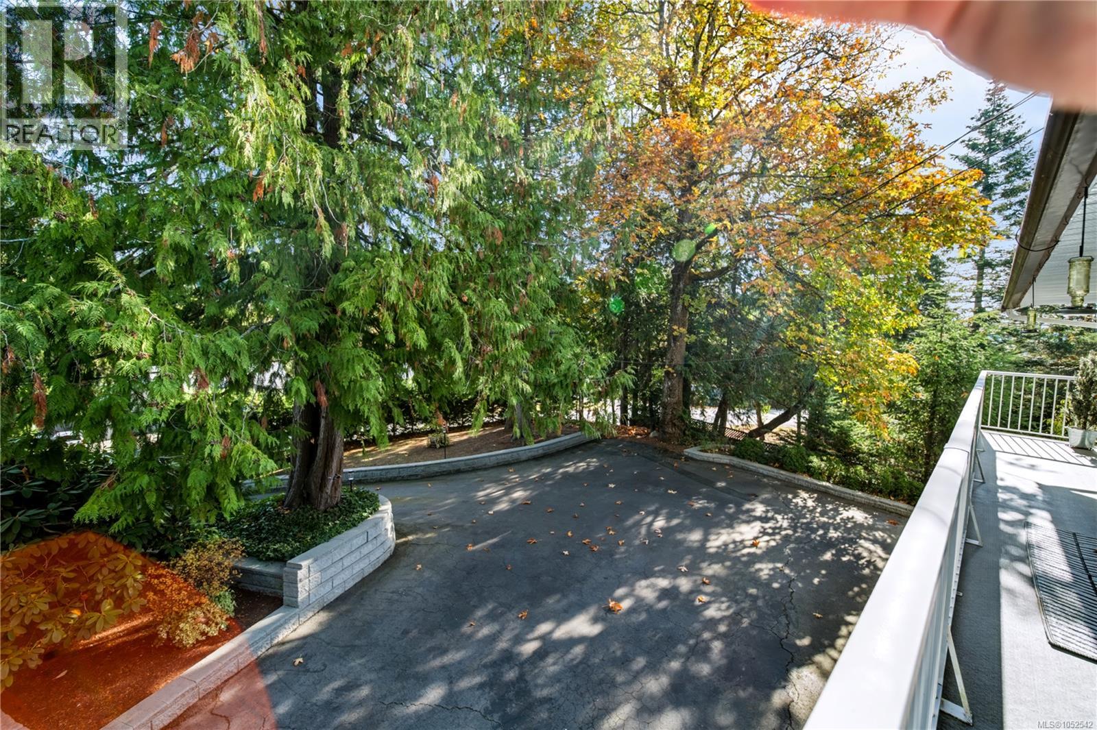 1927 Richardson Rd - 32