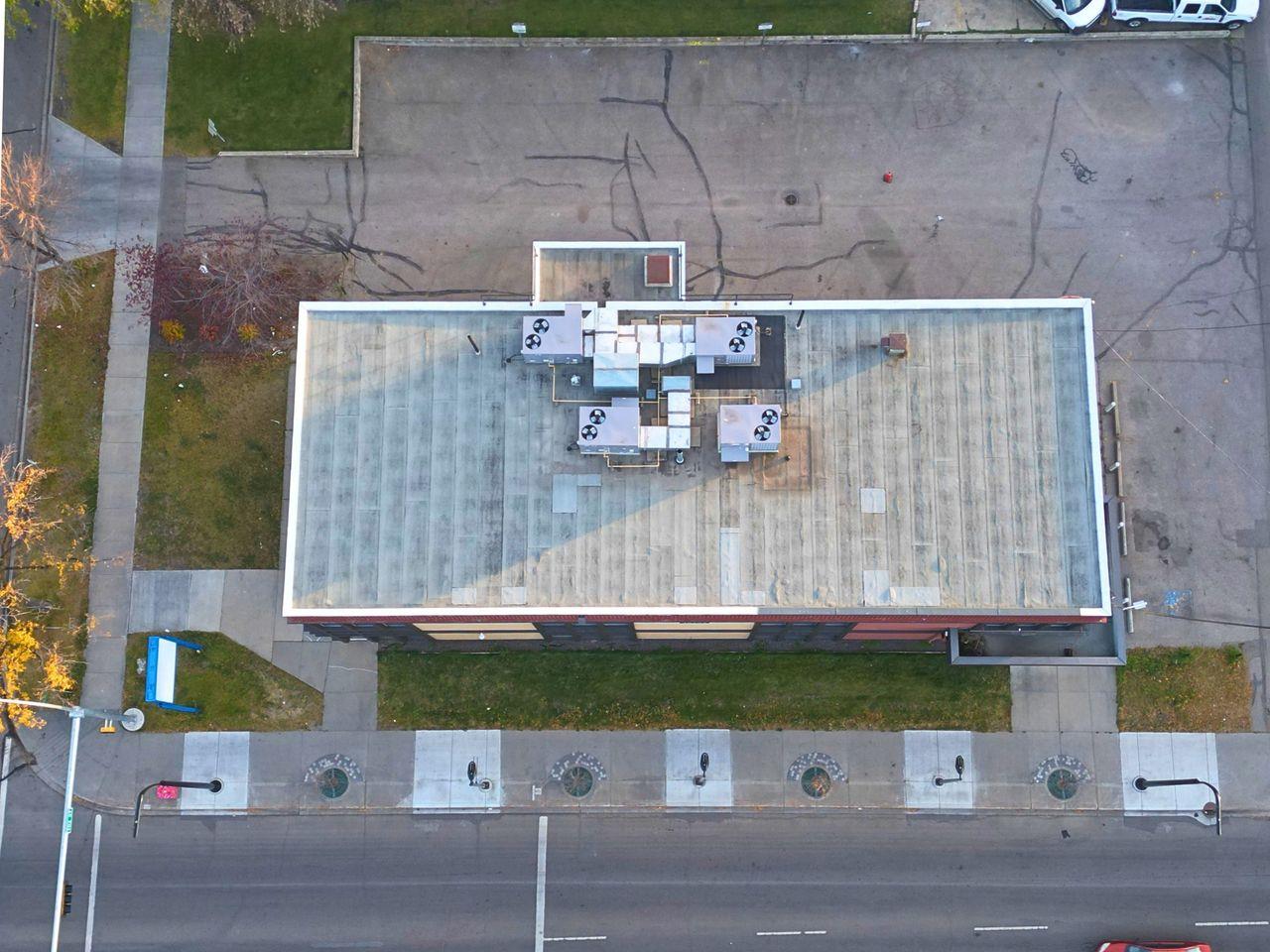 10303 107 ave NW, Edmonton — photo 3