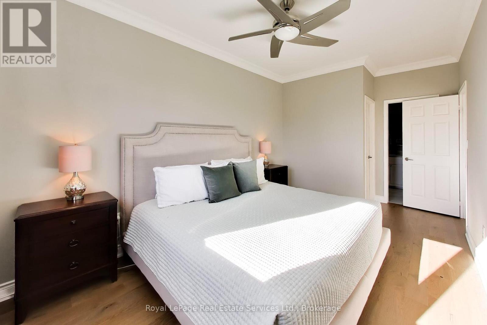#29 4241 SARAZEN DRIVE - 15