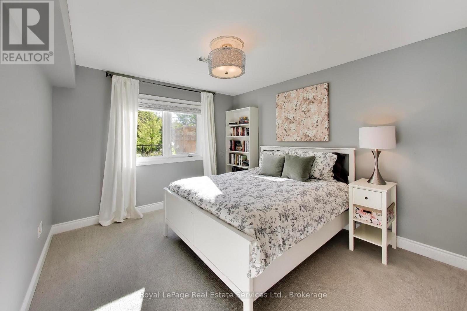#29 4241 SARAZEN DRIVE - 22