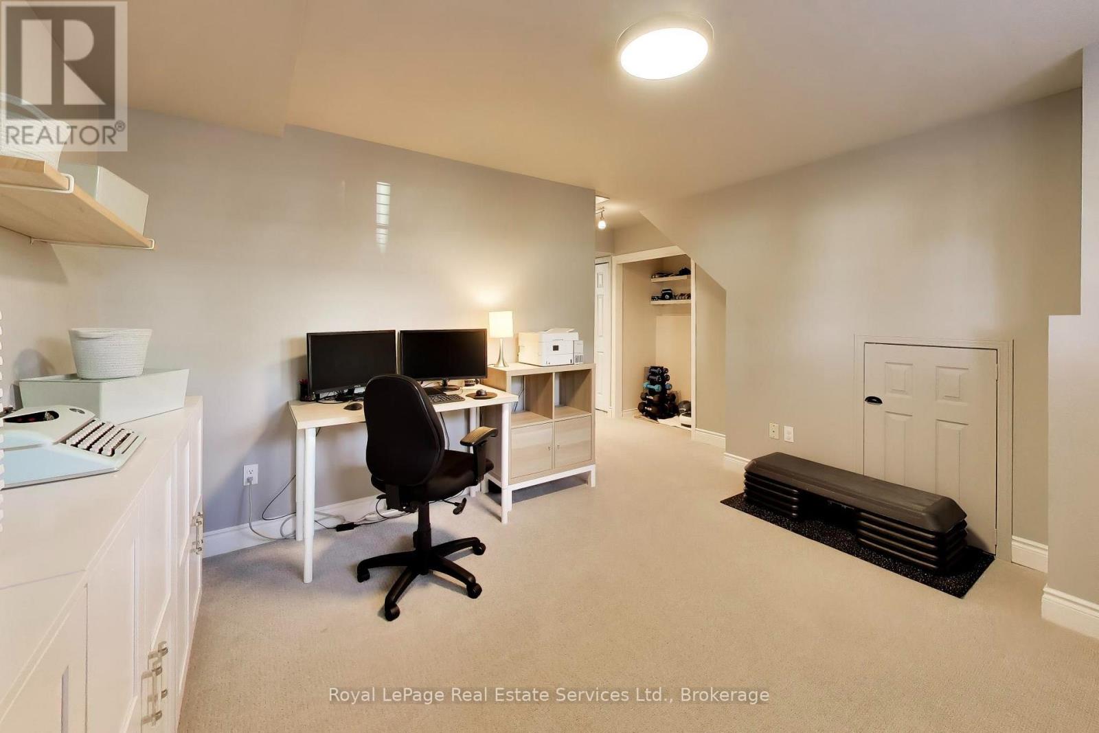 #29 4241 SARAZEN DRIVE - 25
