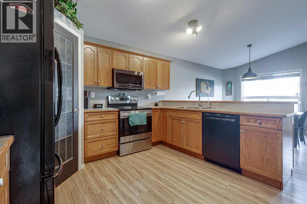 Listing photo – 51 Plumtree Crescent, Blackfalds