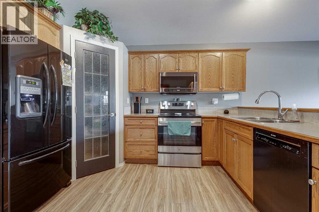 Listing photo – 51 Plumtree Crescent, Blackfalds