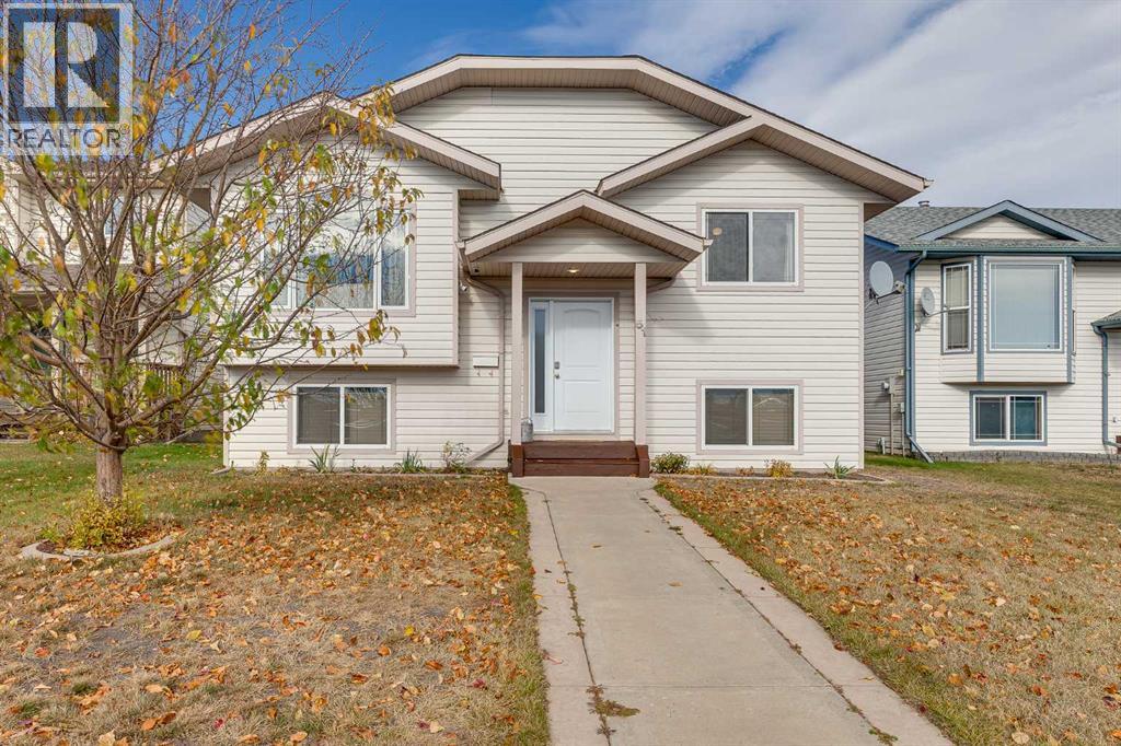 Listing photo – 51 Plumtree Crescent, Blackfalds