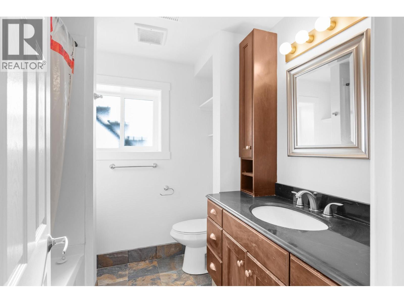  2582 Neufeld Crescent, West Kelowna