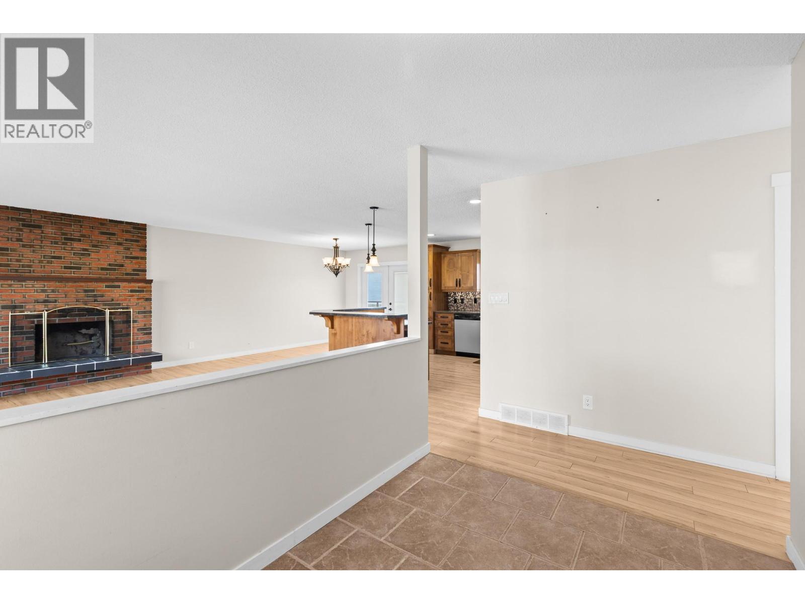  2582 Neufeld Crescent, West Kelowna