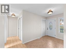 Bedroom - 2582 Neufeld Crescent, West Kelowna, BC V4T1P2 Photo 6