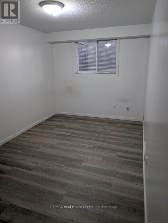 75 Ryde Unit B photo 5