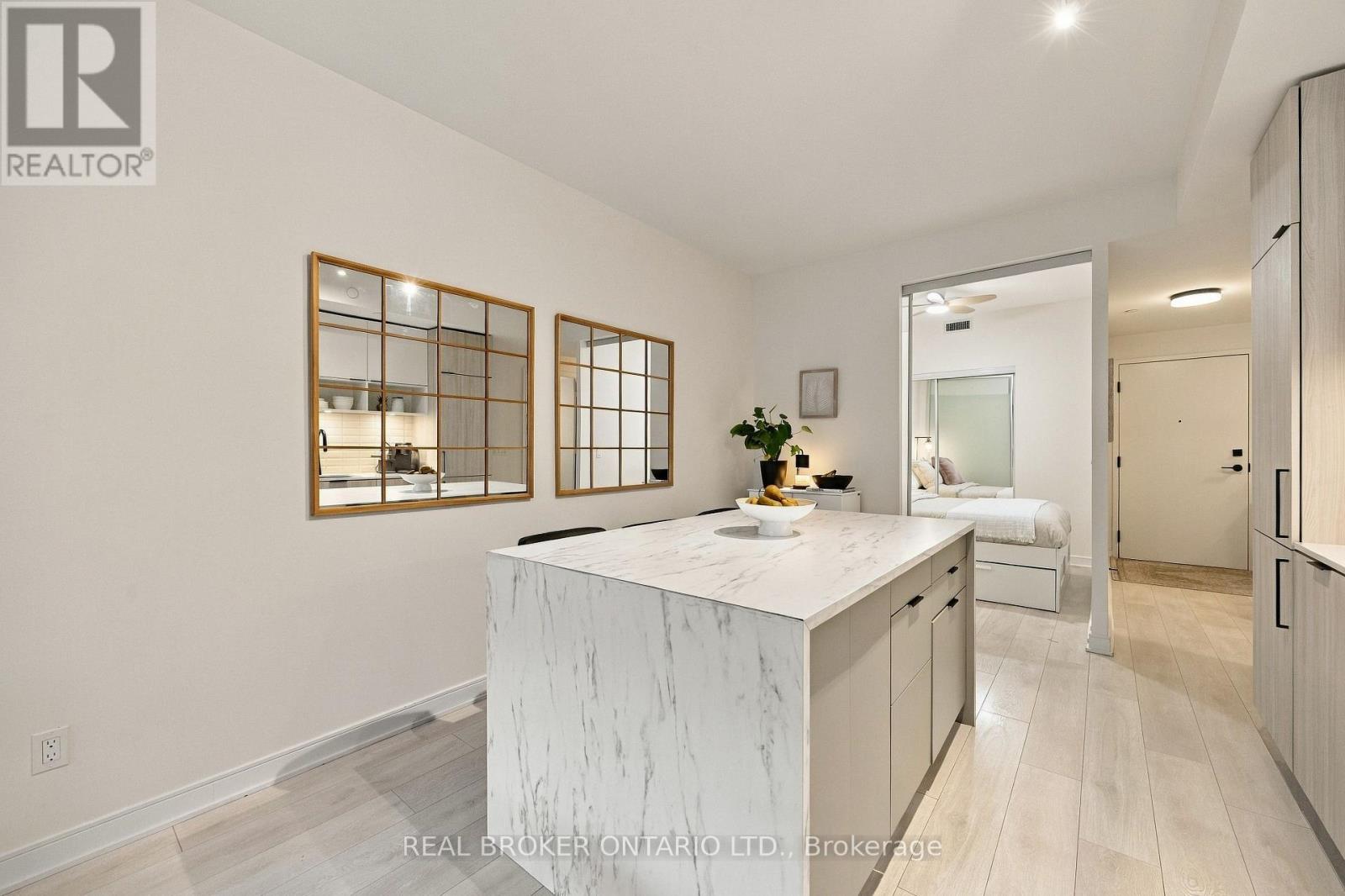 S353- 35 Rolling Mills Road, Toronto, ON photo 13